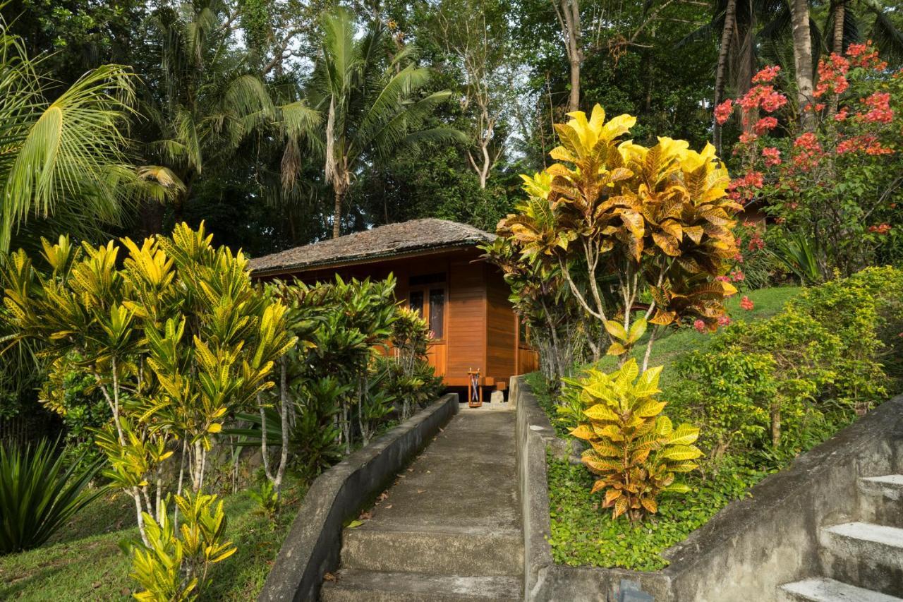 K2 Lembeh Dive Resort Bitung Екстериор снимка